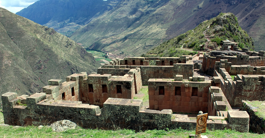 Megalithic structures of the Intihuatana area of Pisac