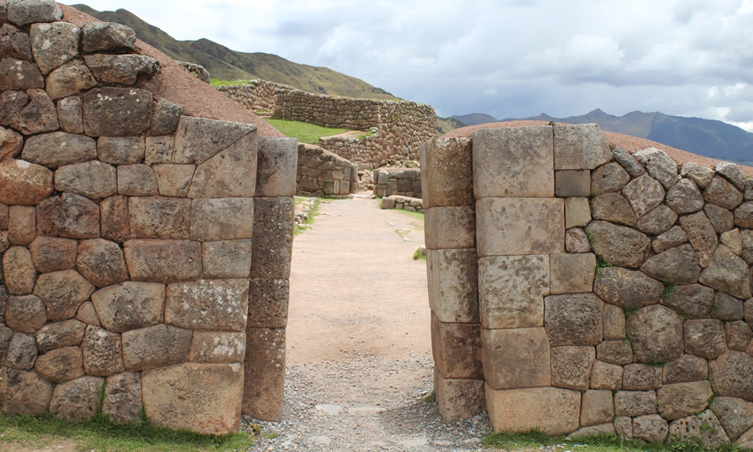 Doorway in the Puka Pukara megalithic stone walls